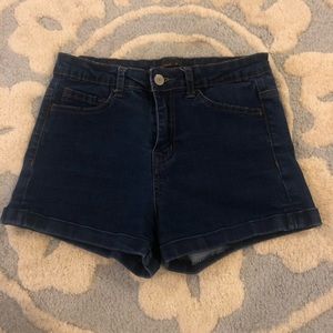 Women’s boutique Klique B denim high waist shorts